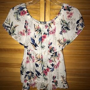 American Eagle Top - Size small